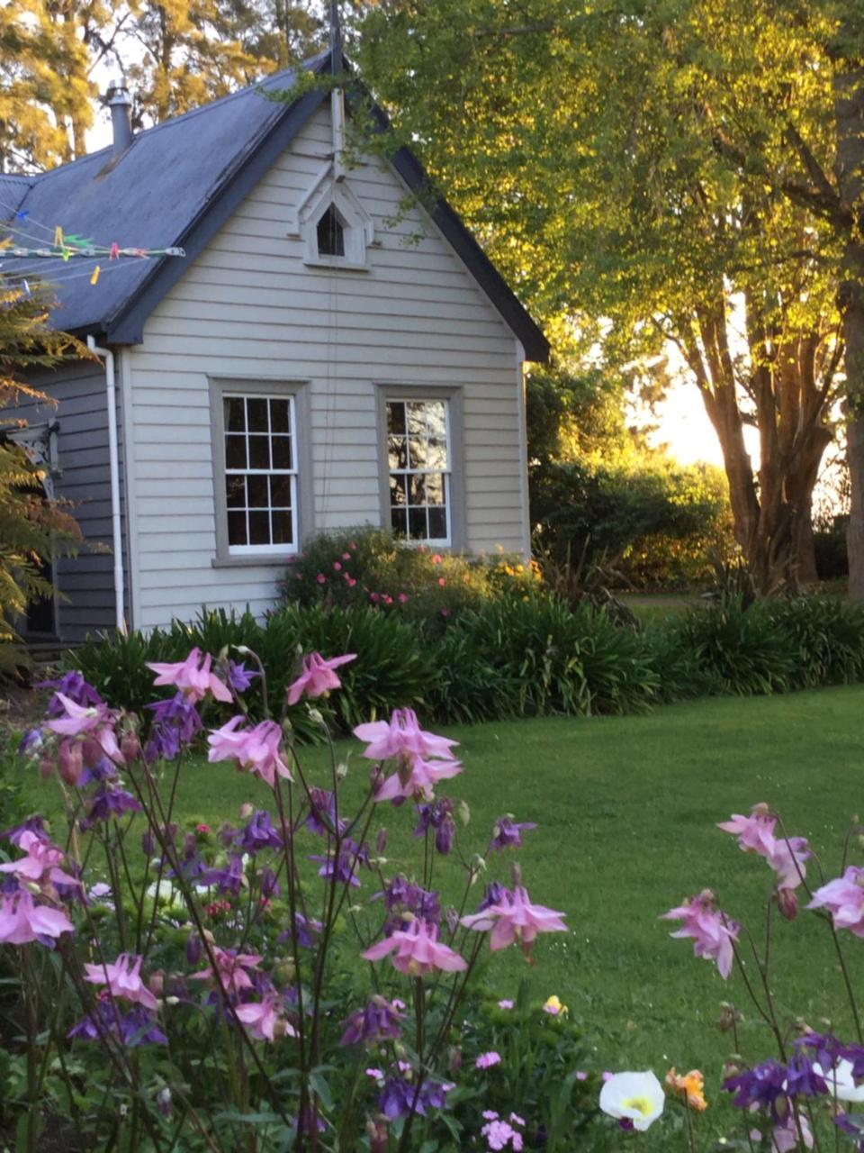 The Old School House Guest House Te Awamutu Exterior foto